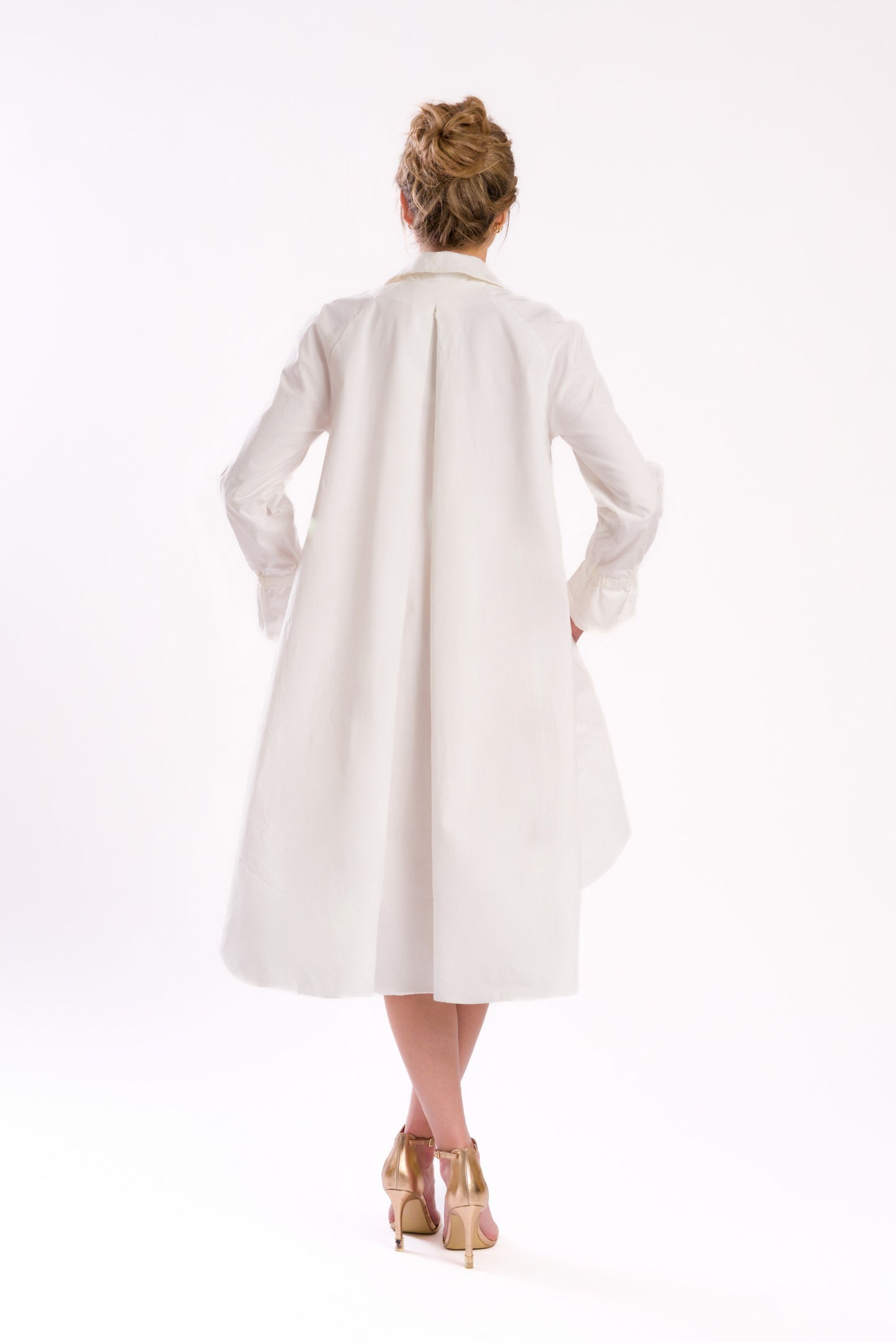 Elegant white/ecru coat