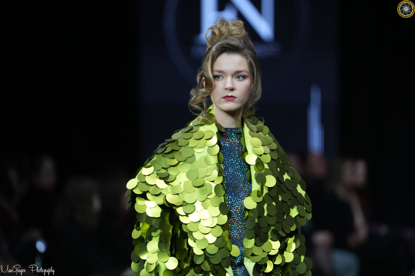 Big sequin long jacket